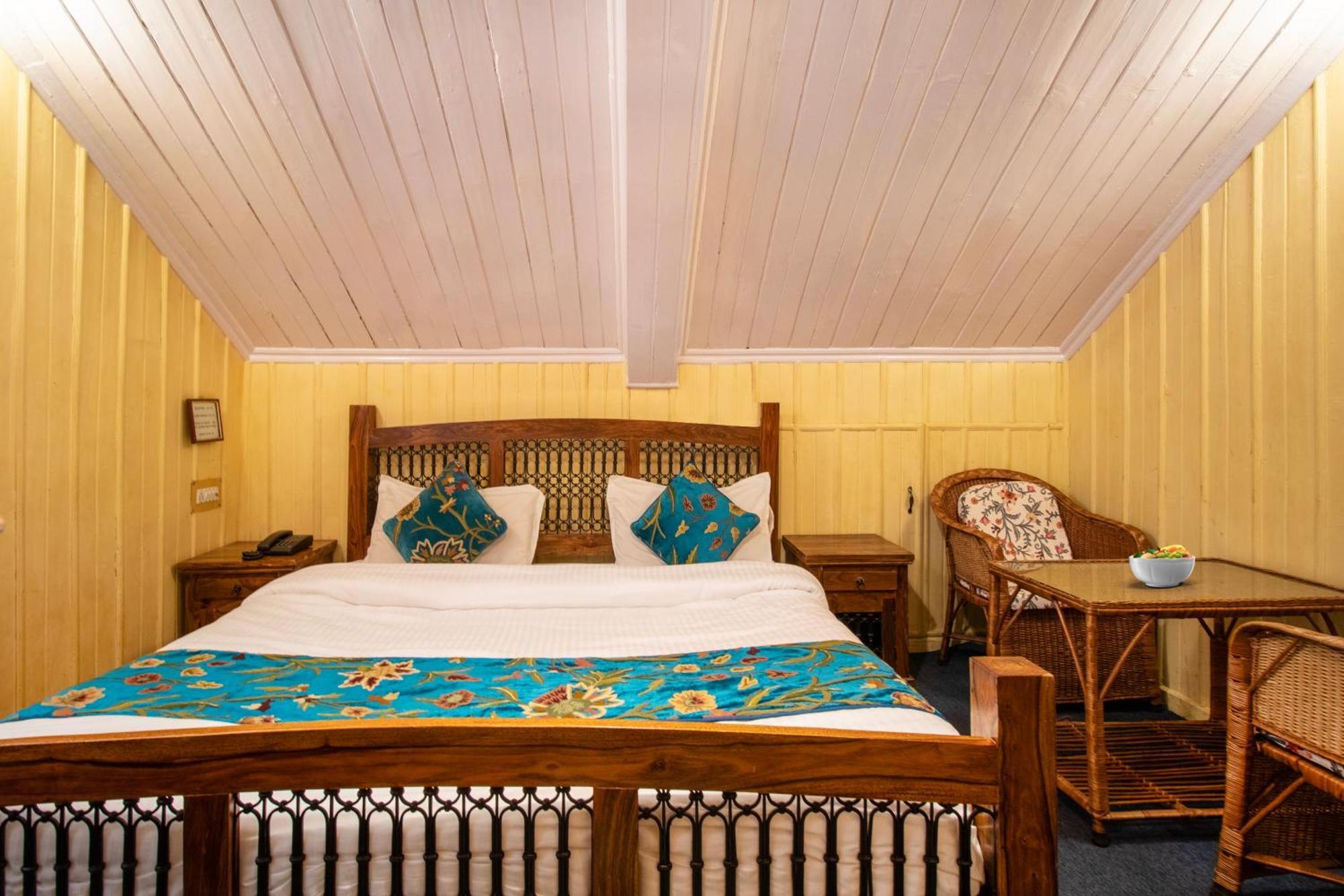 Hotel Little Silver Pahalgām Kültér fotó