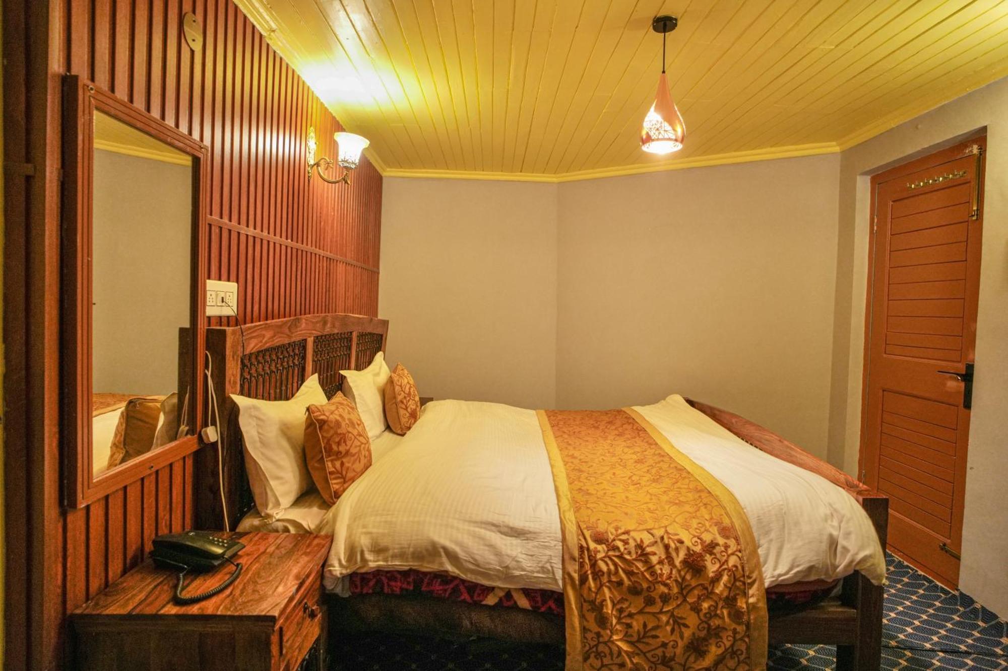 Hotel Little Silver Pahalgām Kültér fotó