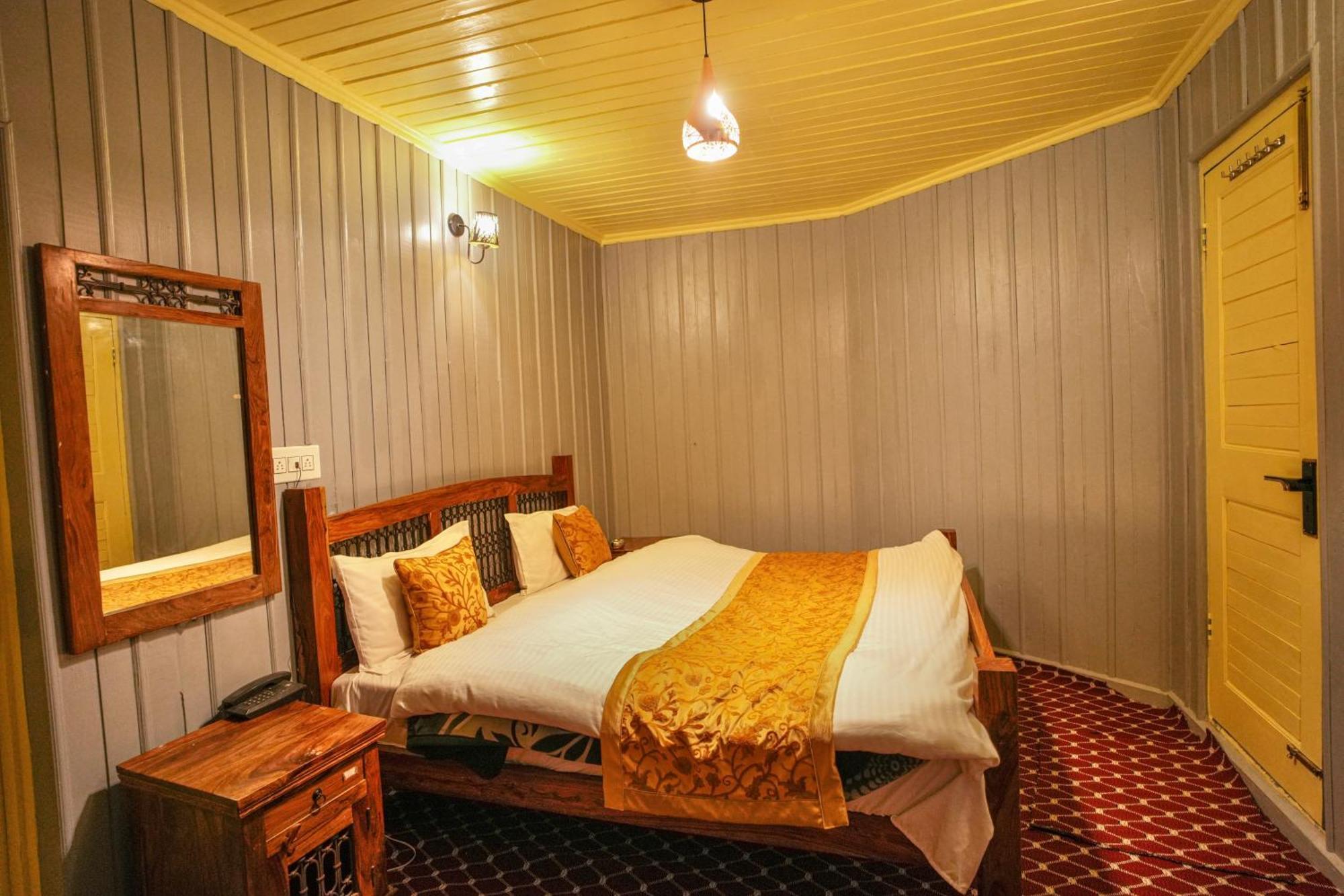 Hotel Little Silver Pahalgām Kültér fotó