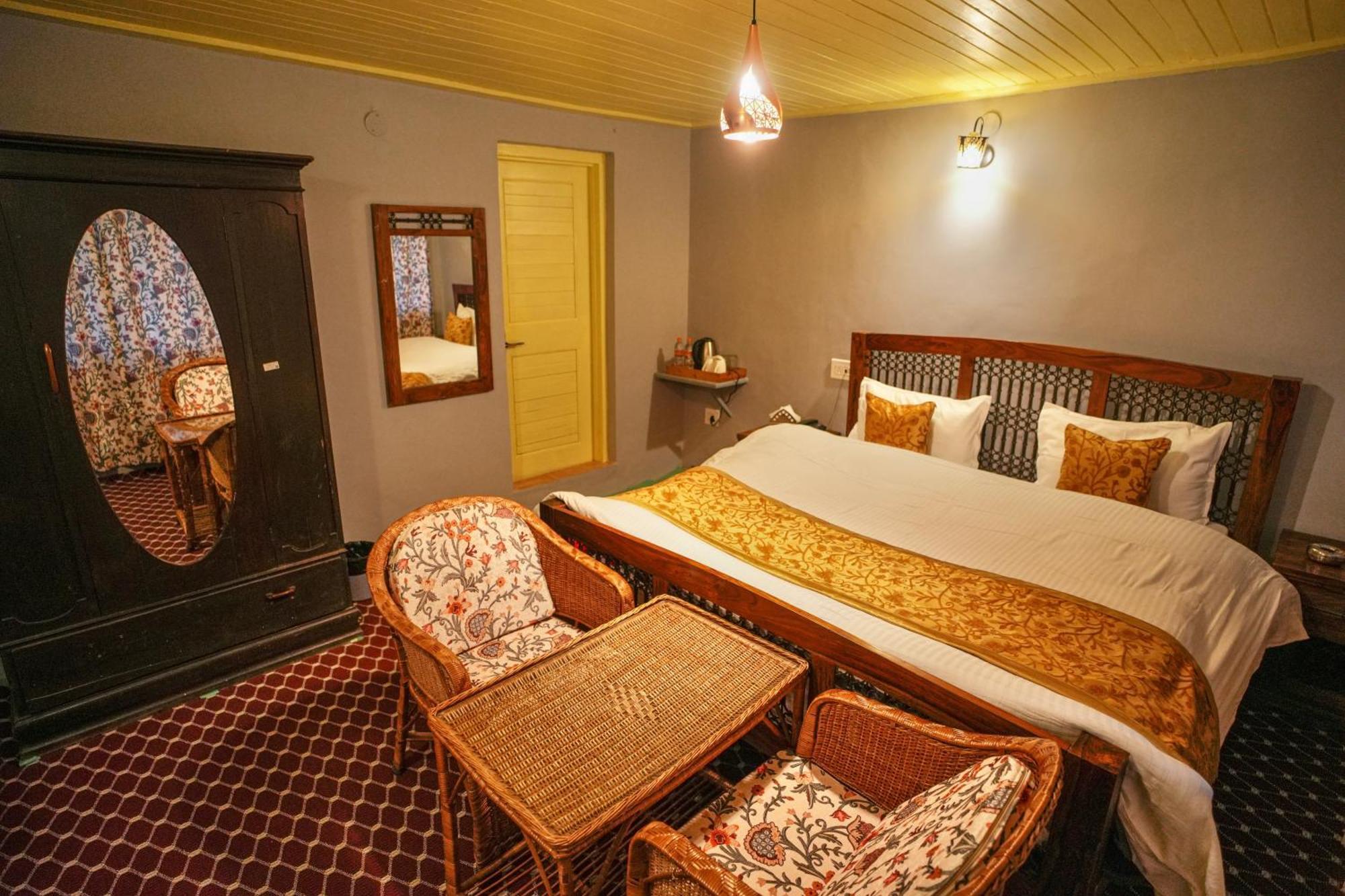 Hotel Little Silver Pahalgām Kültér fotó